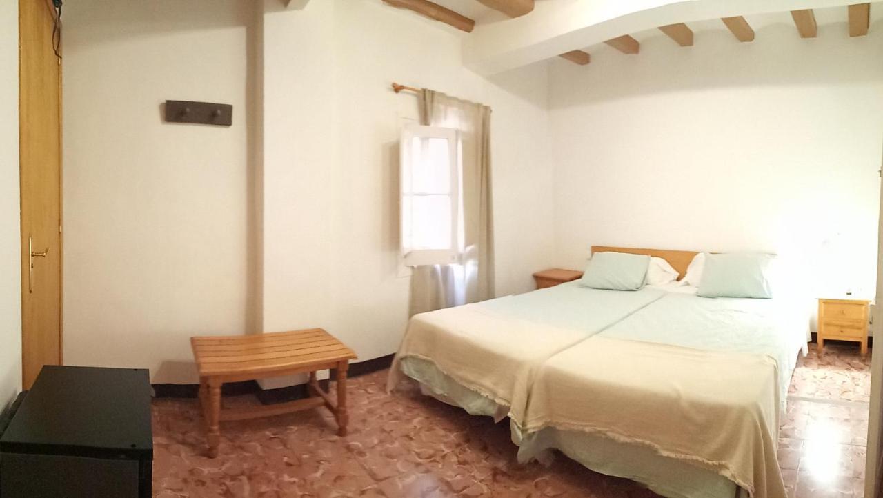 Hostal Fonda Cerdanya ラ・ポブラ・ダ・リリェート エクステリア 写真